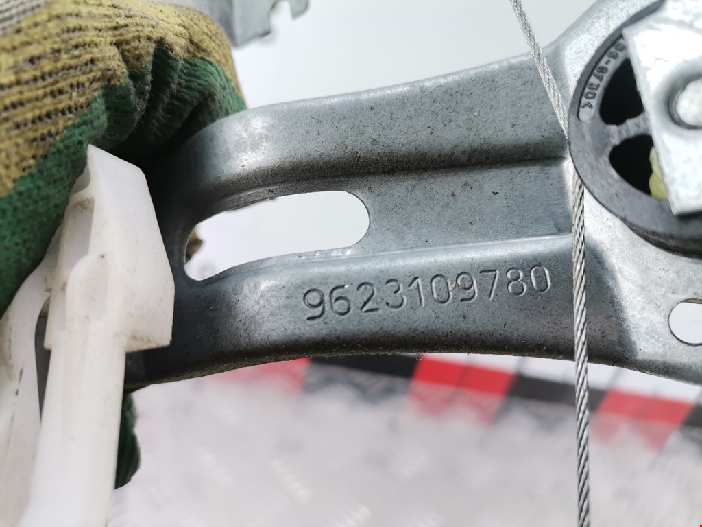 Стеклоподъемник задний левый PEUGEOT 206 1998-2012