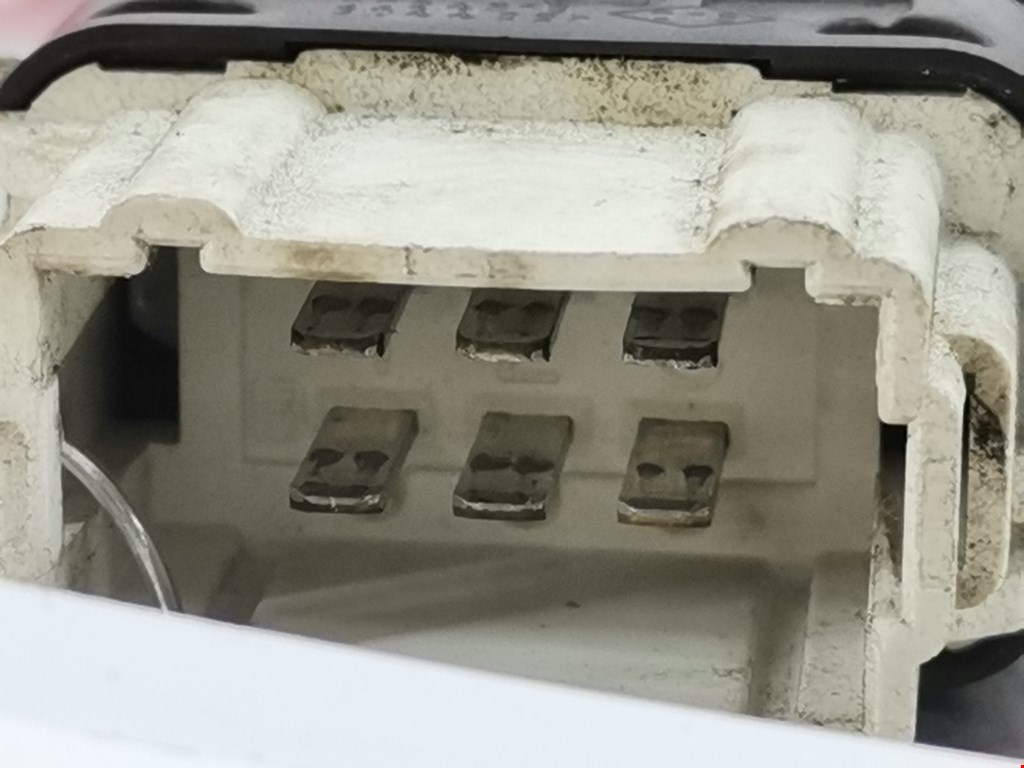 Кнопка стеклоподъемника RENAULT Laguna 2001-2007