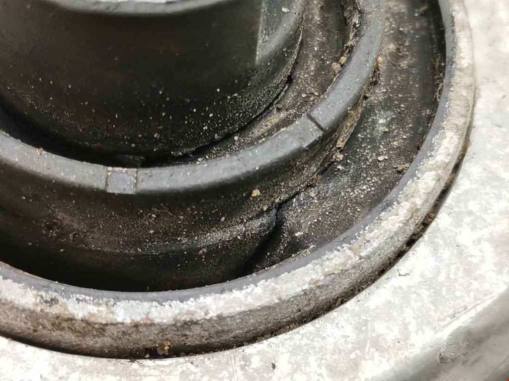 Рычаг передний правый AUDI A4 B5 1995-2001