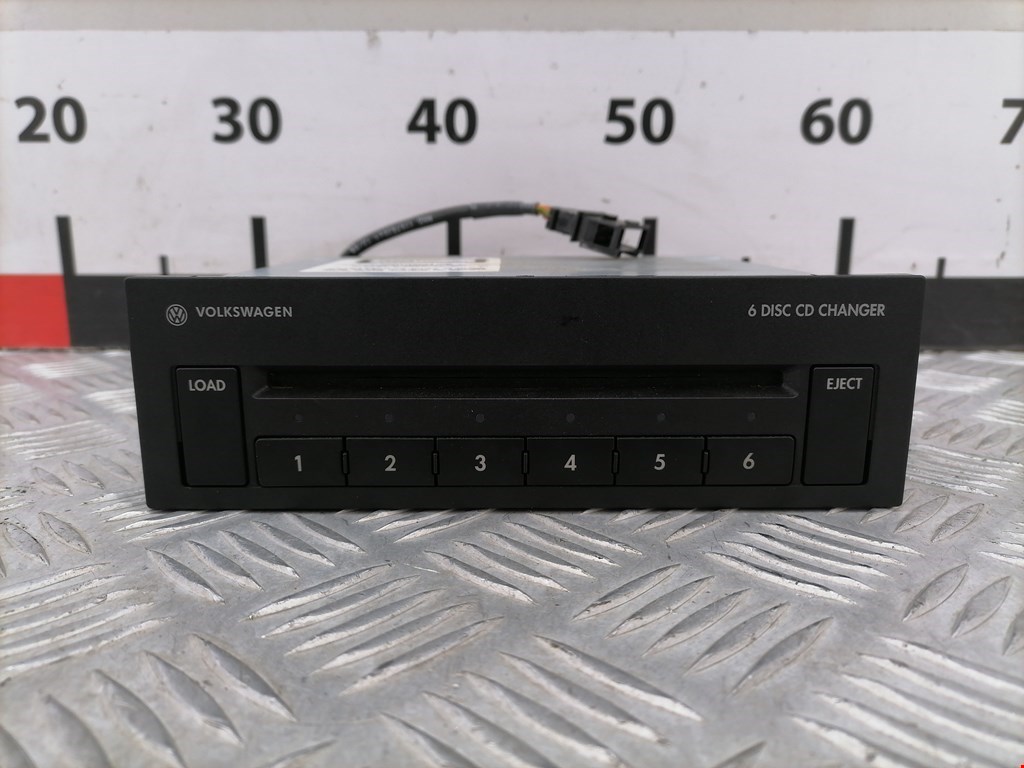 Ченджер компакт дисков VOLKSWAGEN Passat B6 2005-2011