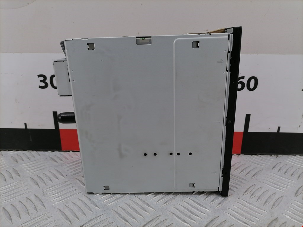 Ченджер компакт дисков VOLKSWAGEN Passat B6 2005-2011