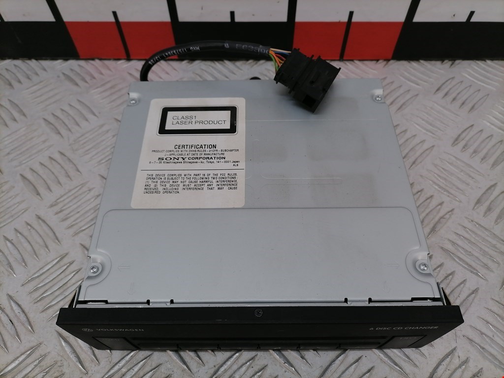 Ченджер компакт дисков VOLKSWAGEN Passat B6 2005-2011