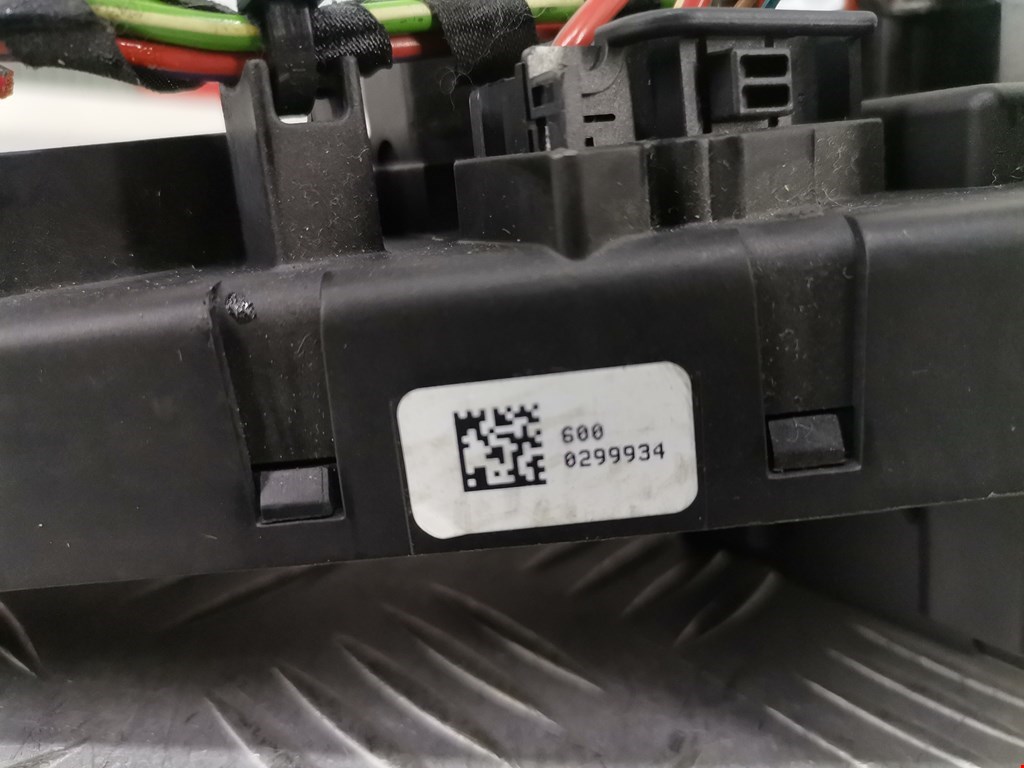 Датчик уровня в бачок омывателя BMW 5er 5 серия E60/E61 2003-2010