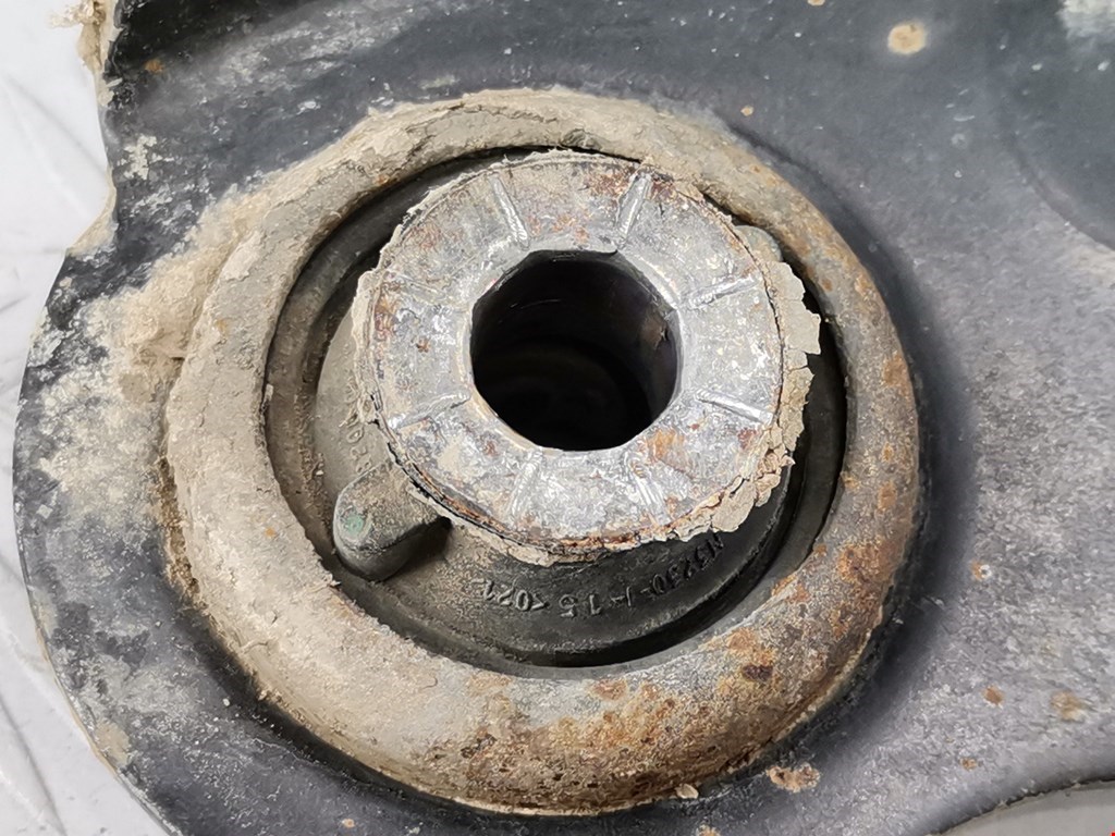 Рычаг передний левый RENAULT Trafic II 2001-2014