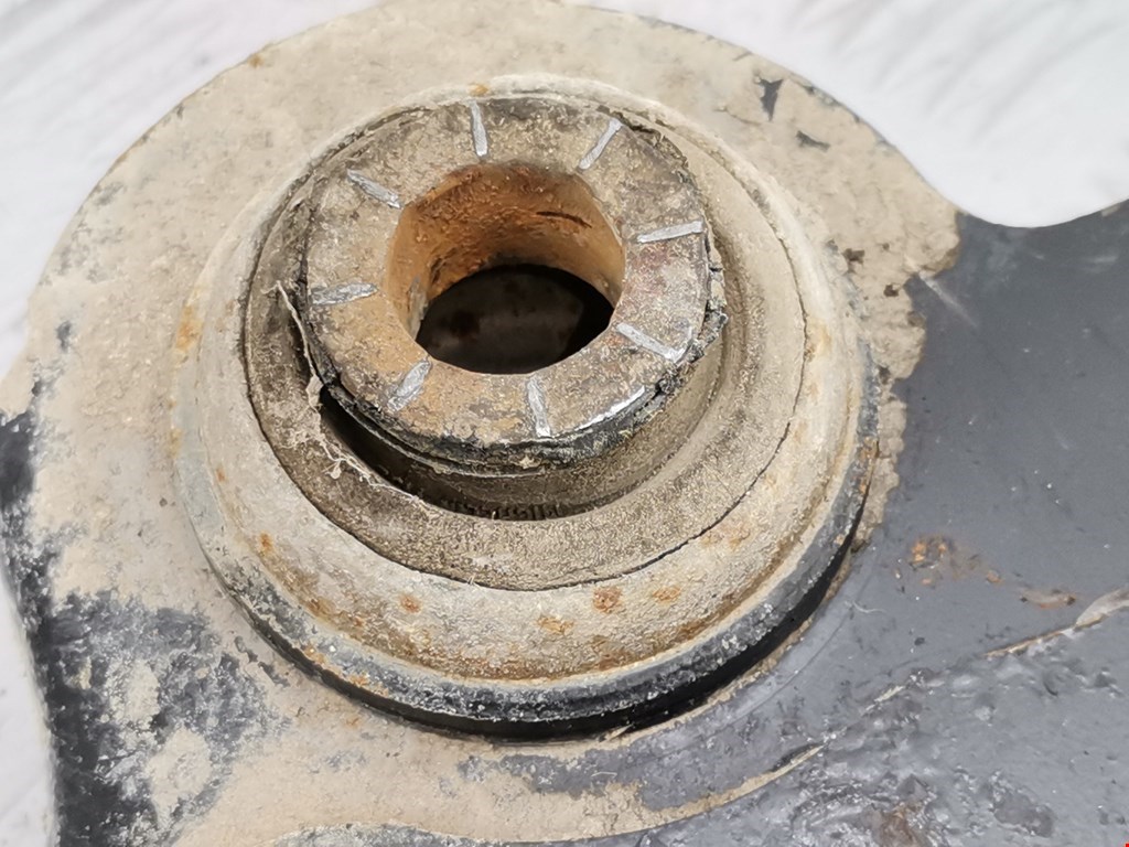 Рычаг передний правый RENAULT Trafic II 2001-2014