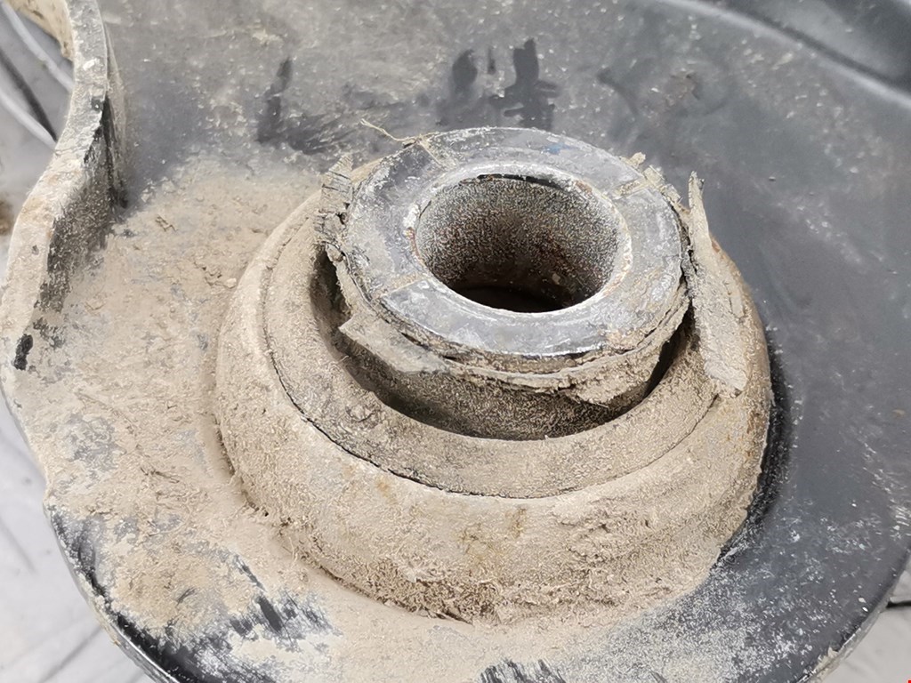 Рычаг передний правый RENAULT Trafic II 2001-2014