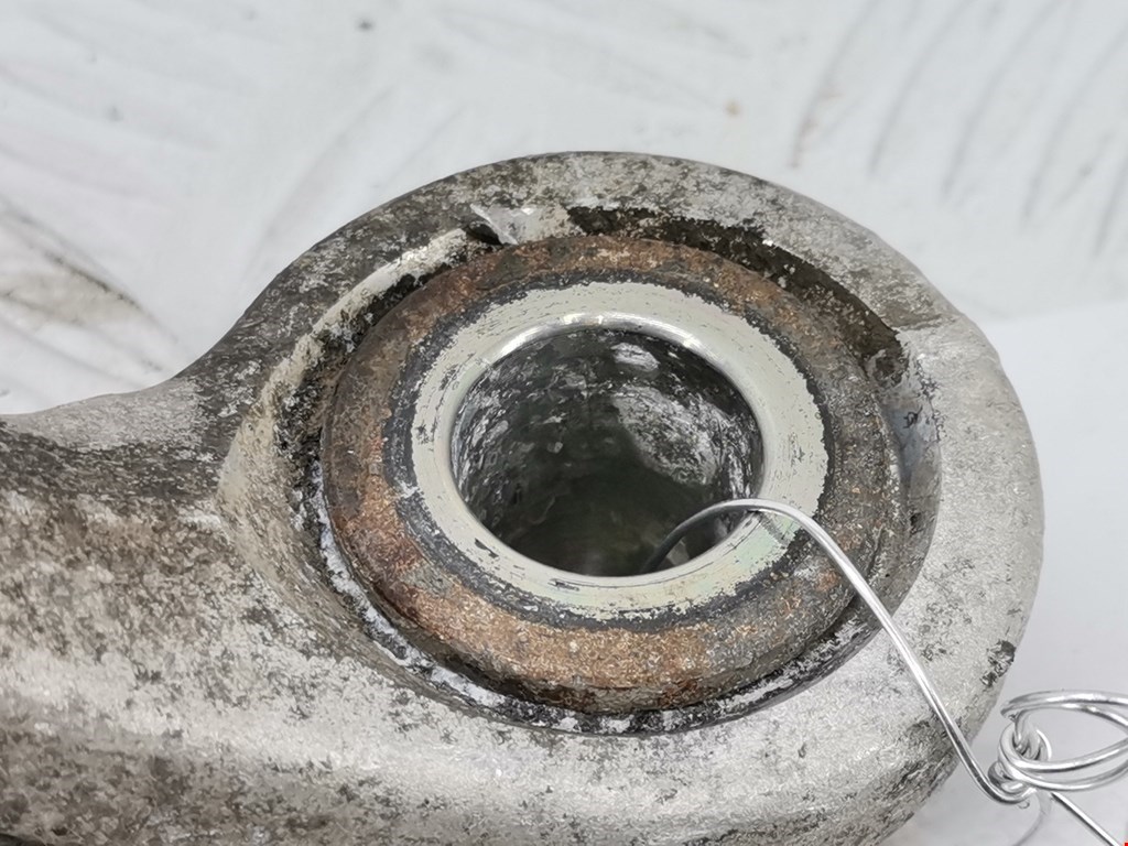 Рычаг передний левый AUDI A4 B8 2007-2015