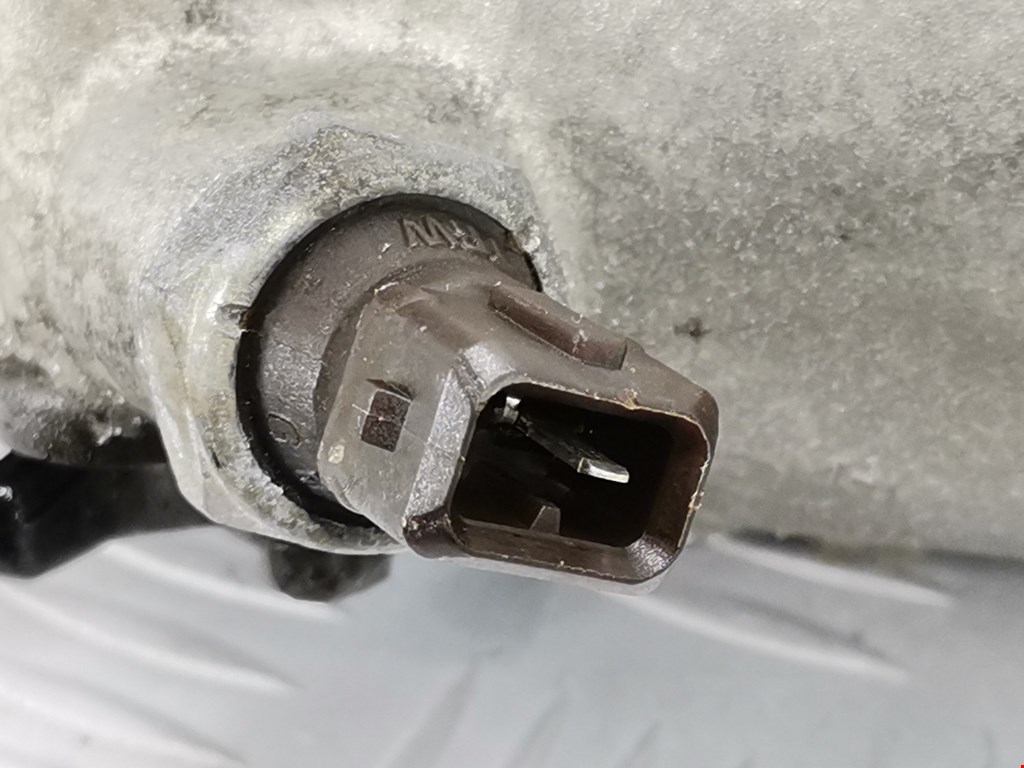 Корпус масляного фильтра LAND ROVER Range Rover 1994-2002