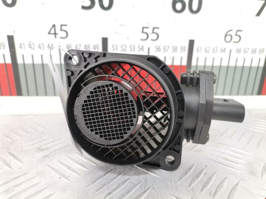 Расходомер воздуха (массметр, датчик ДМРВ) VOLKSWAGEN Golf IV 1997-2003