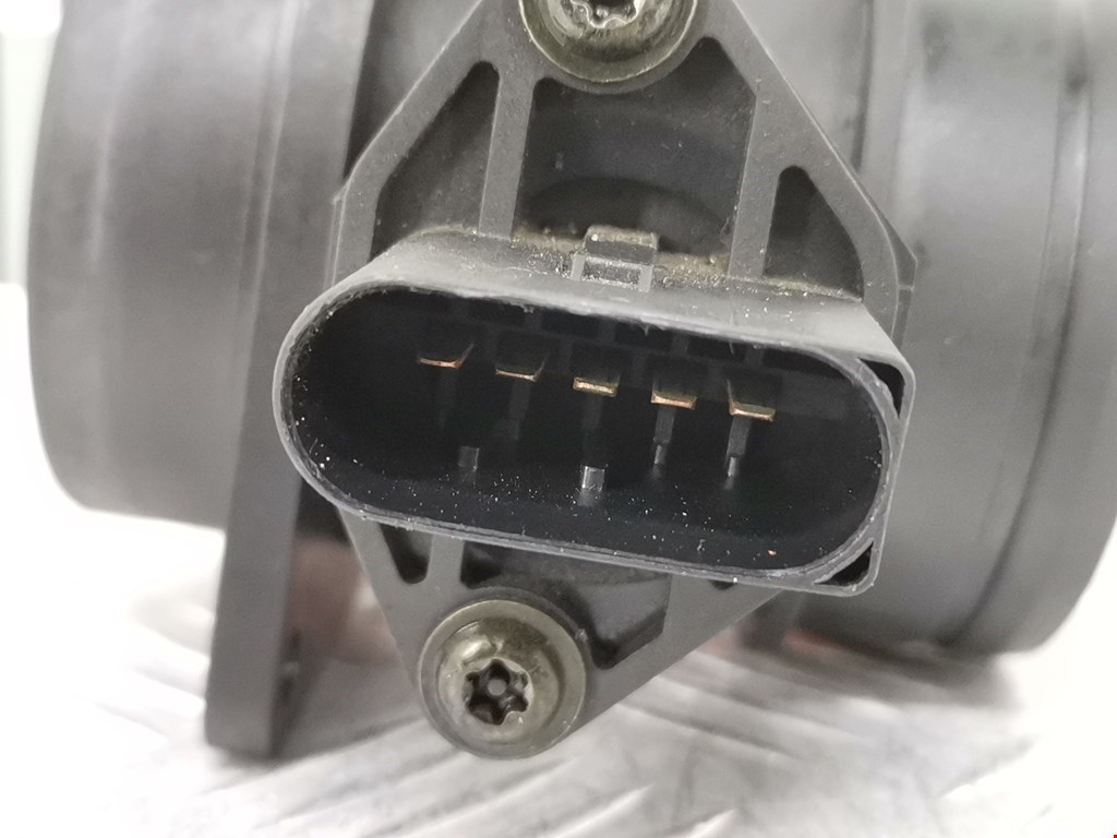 Расходомер воздуха (массметр, датчик ДМРВ) VOLKSWAGEN Golf IV 1997-2003