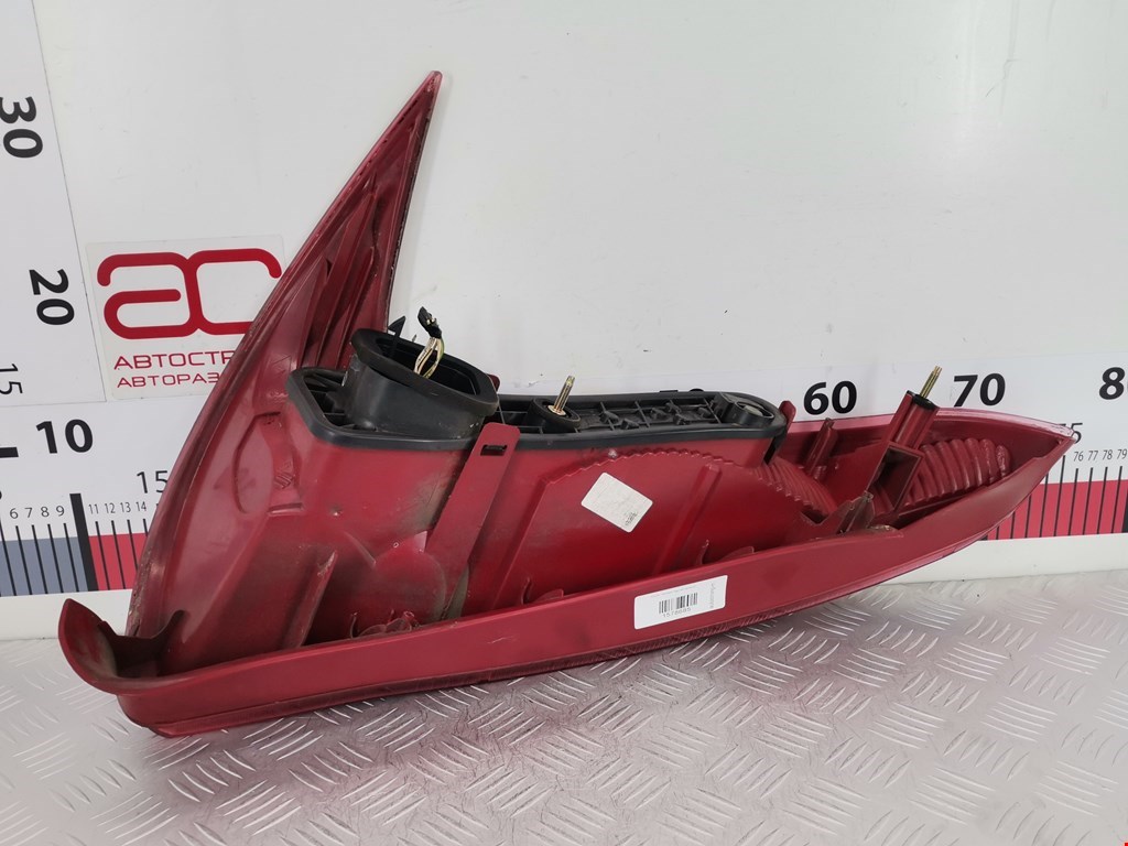 Фонарь задний правый PEUGEOT 206 1998-2012