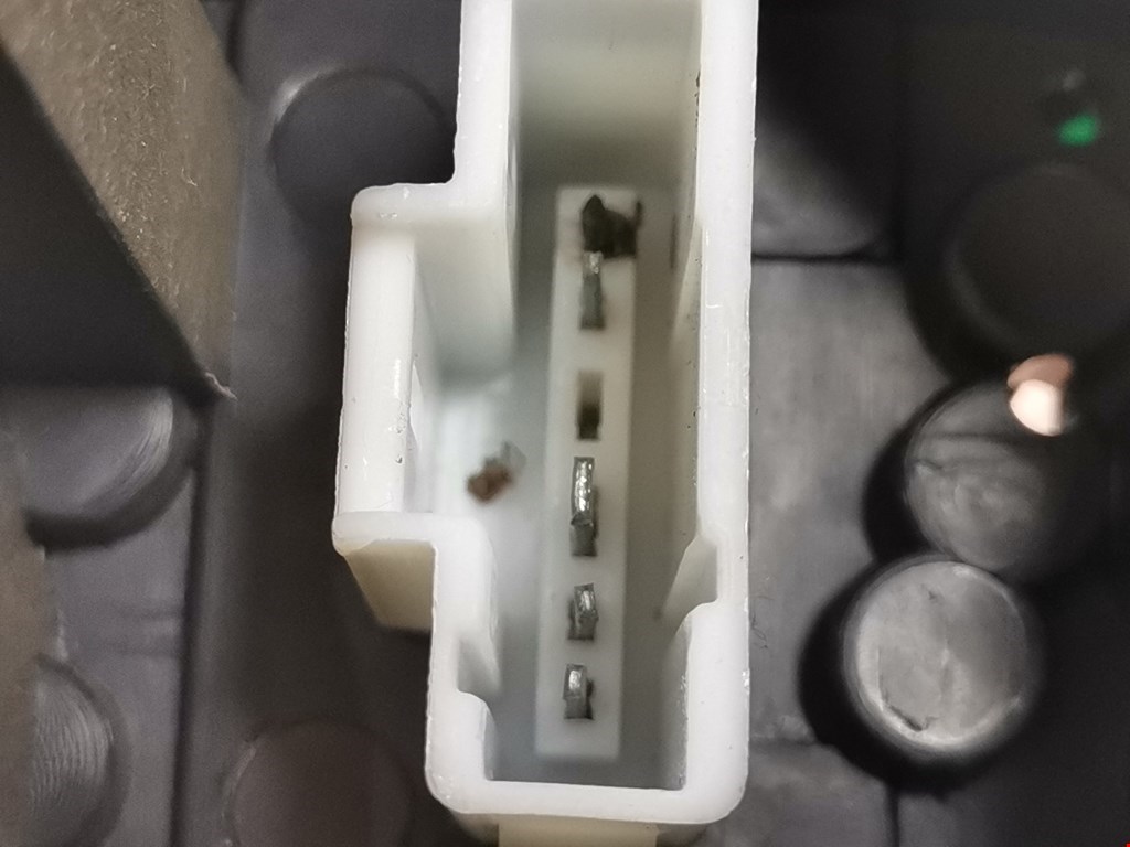 Фонарь задний правый PEUGEOT 206 1998-2012