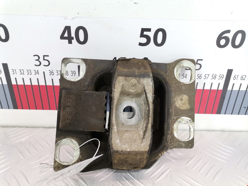 Подушка (опора) крепления двигателя Ford Focus 1 (1998-2005)