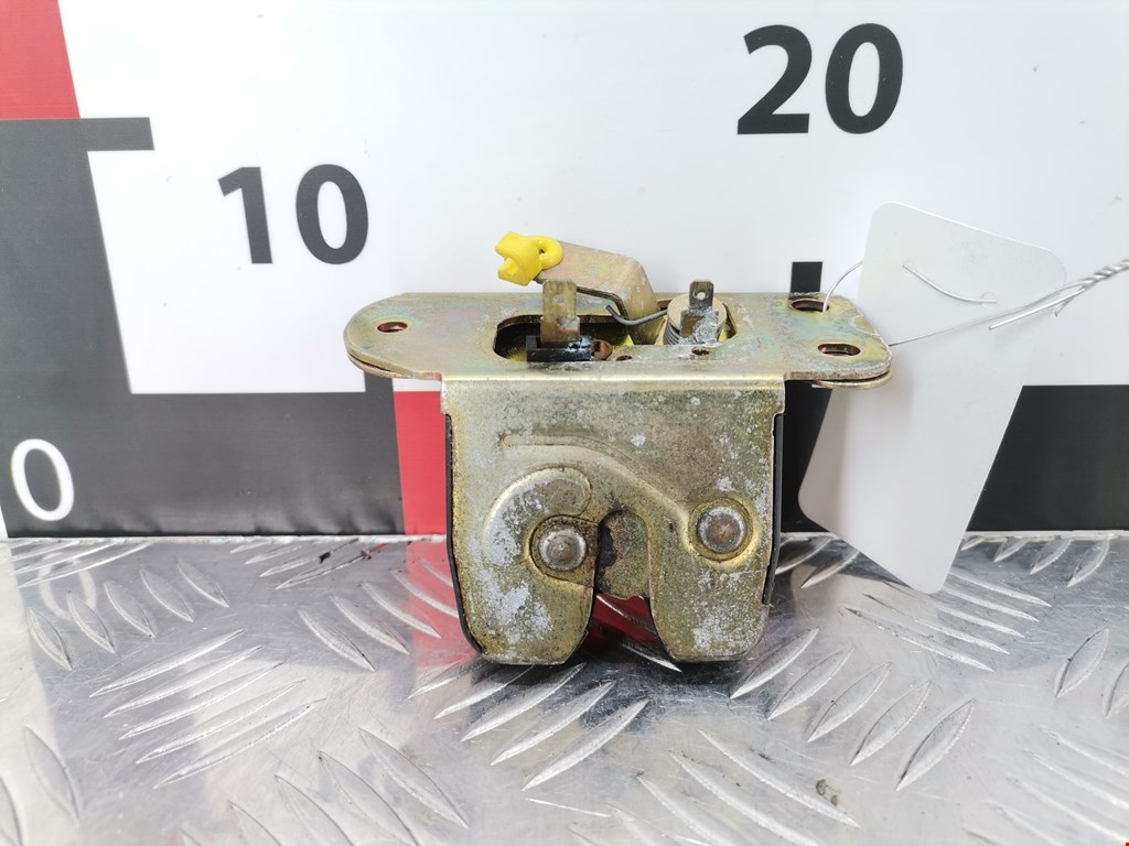 Замок багажника (крышки двери) VOLVO S40 I 1995-2004