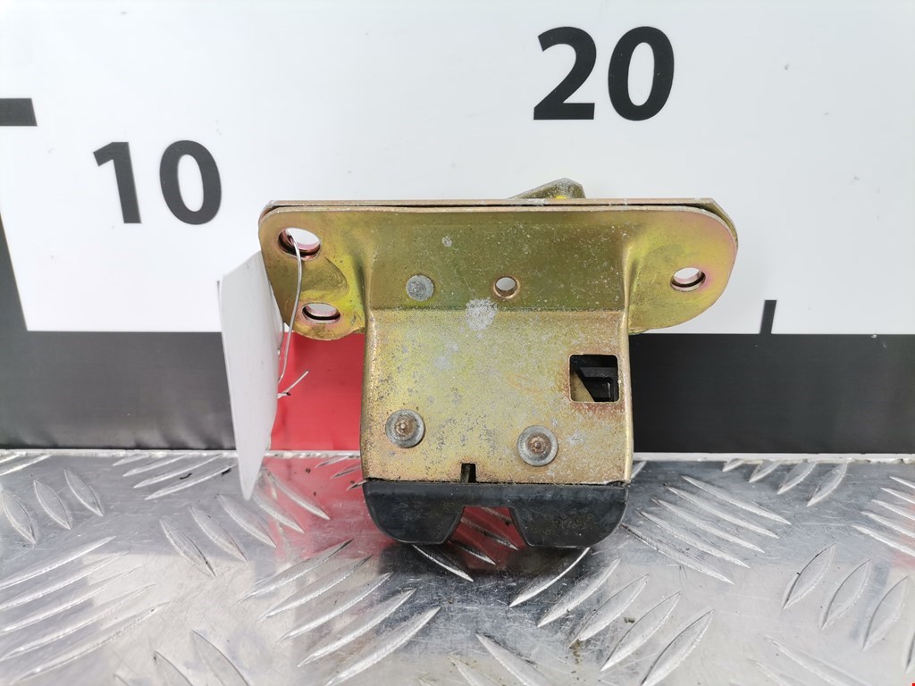 Замок багажника (крышки двери) VOLVO S40 I 1995-2004