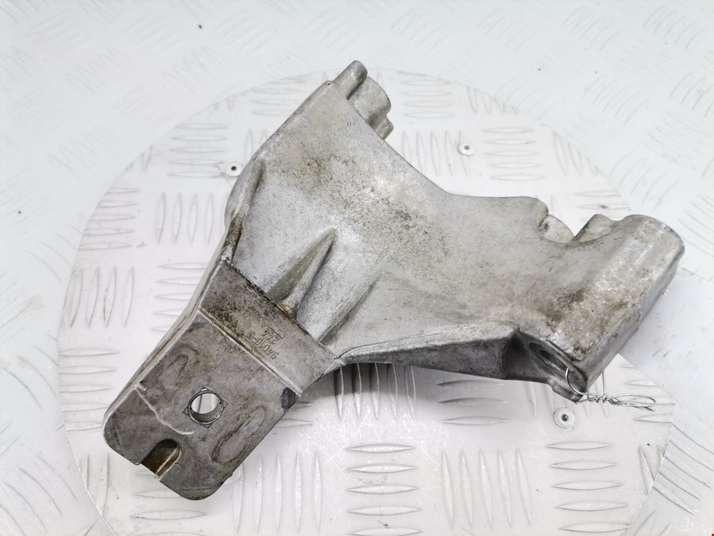 Кронштейн (крепление лапа) двигателя Opel Vectra B (1995-2002)