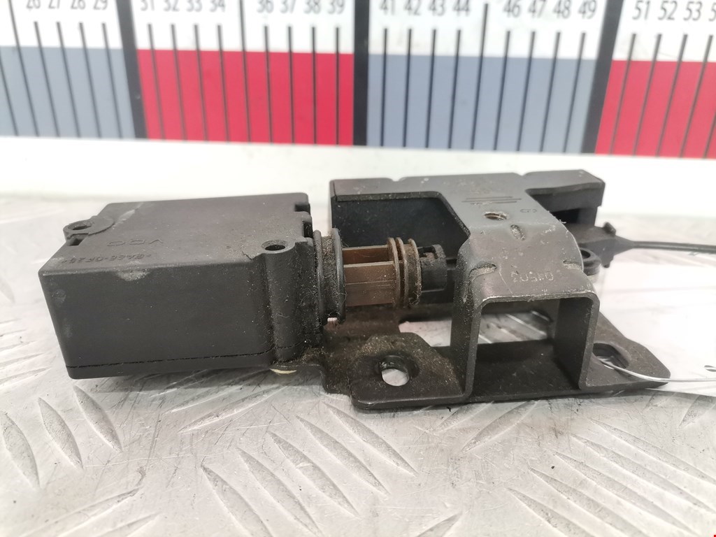 Замок багажника (крышки двери) BMW 5er 5 серия E39 1995-2004