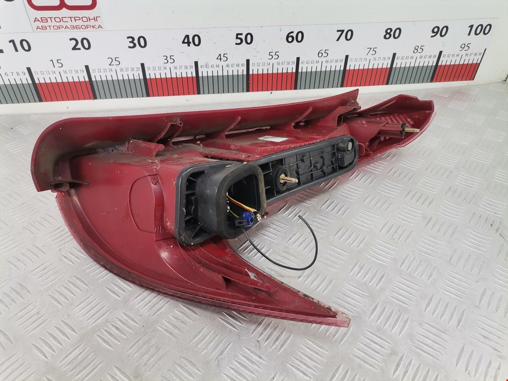 Фонарь задний левый PEUGEOT 206 1998-2012