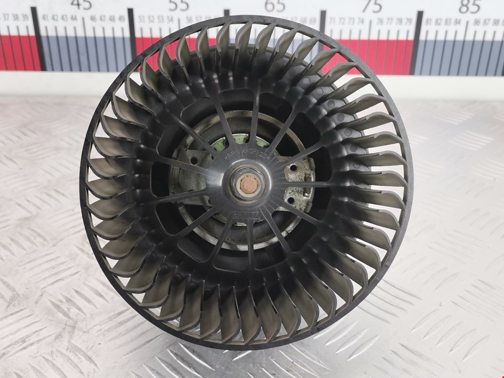 Моторчик печки (вентилятор отопителя) Ford Focus 2 (2004-2011)