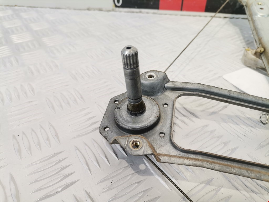 Стеклоподъемник задний правый FORD Focus I 1998-2005