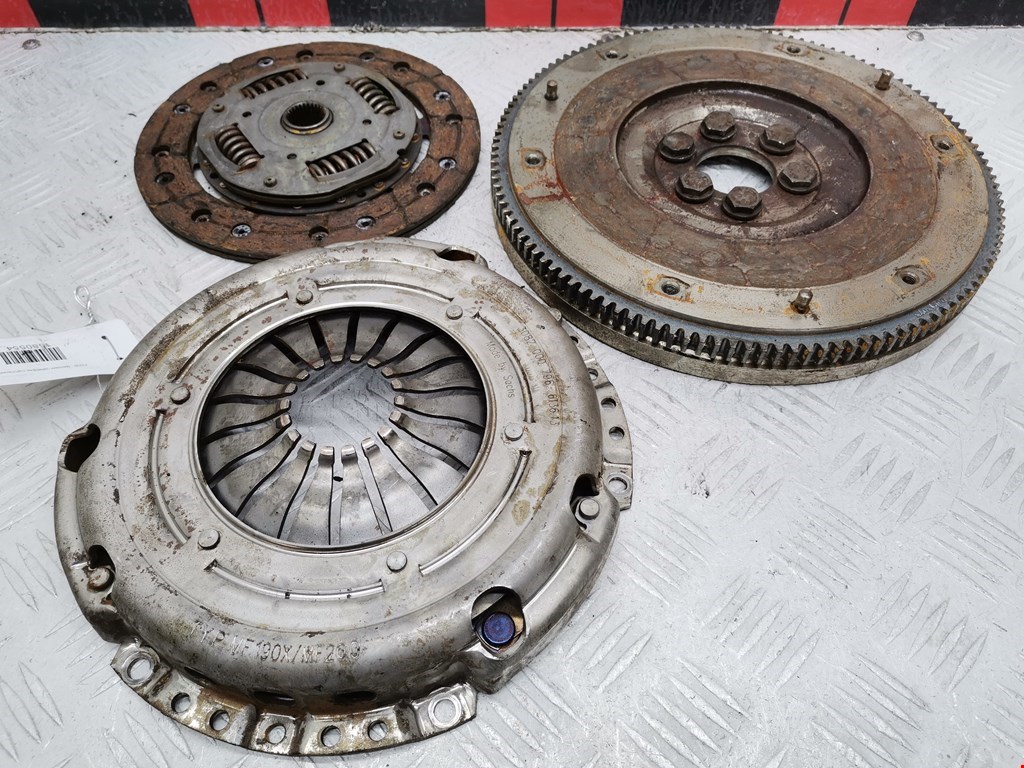 Маховик (демпфер сцепления) Skoda Fabia 1 (1999-2007)