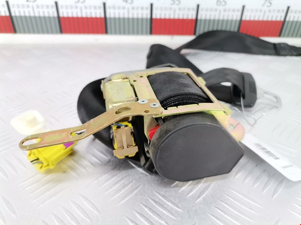 Ремень безопасности передний правый VOLKSWAGEN Polo IV 2001-2009