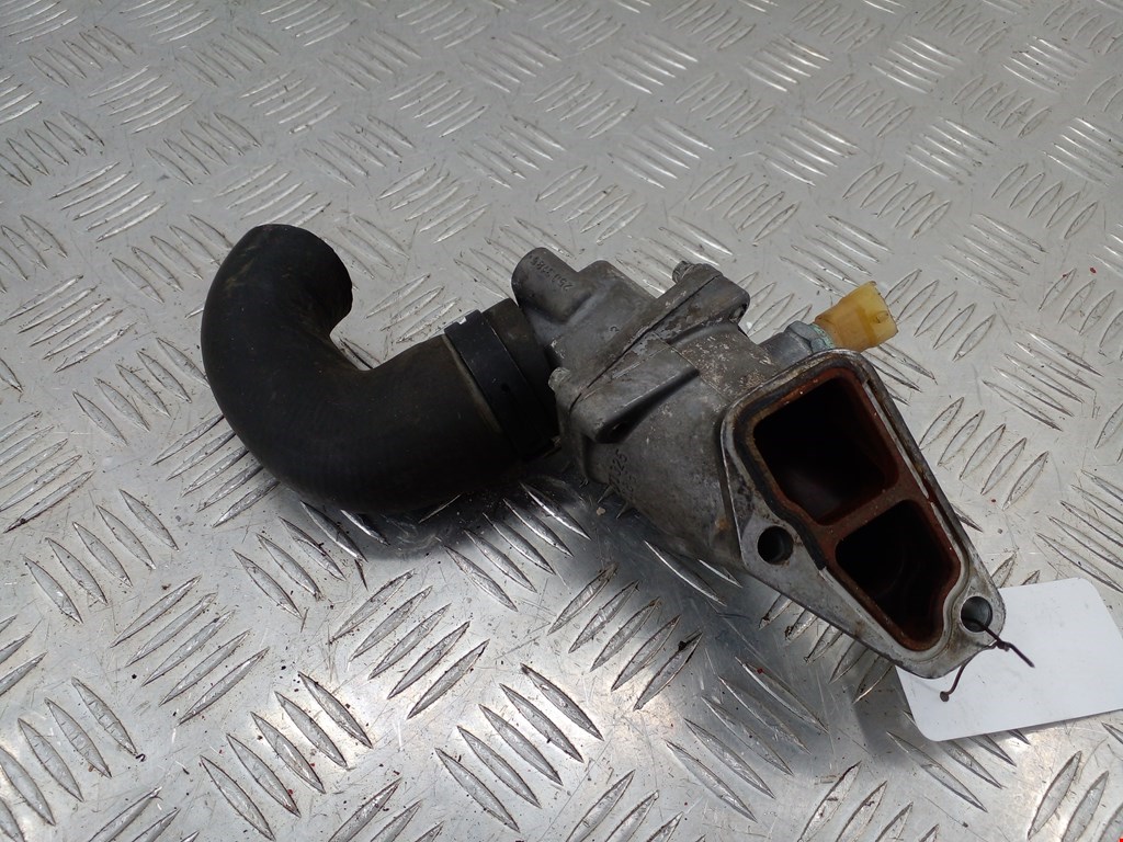 Корпус термостата Opel Astra G (1998-2004)