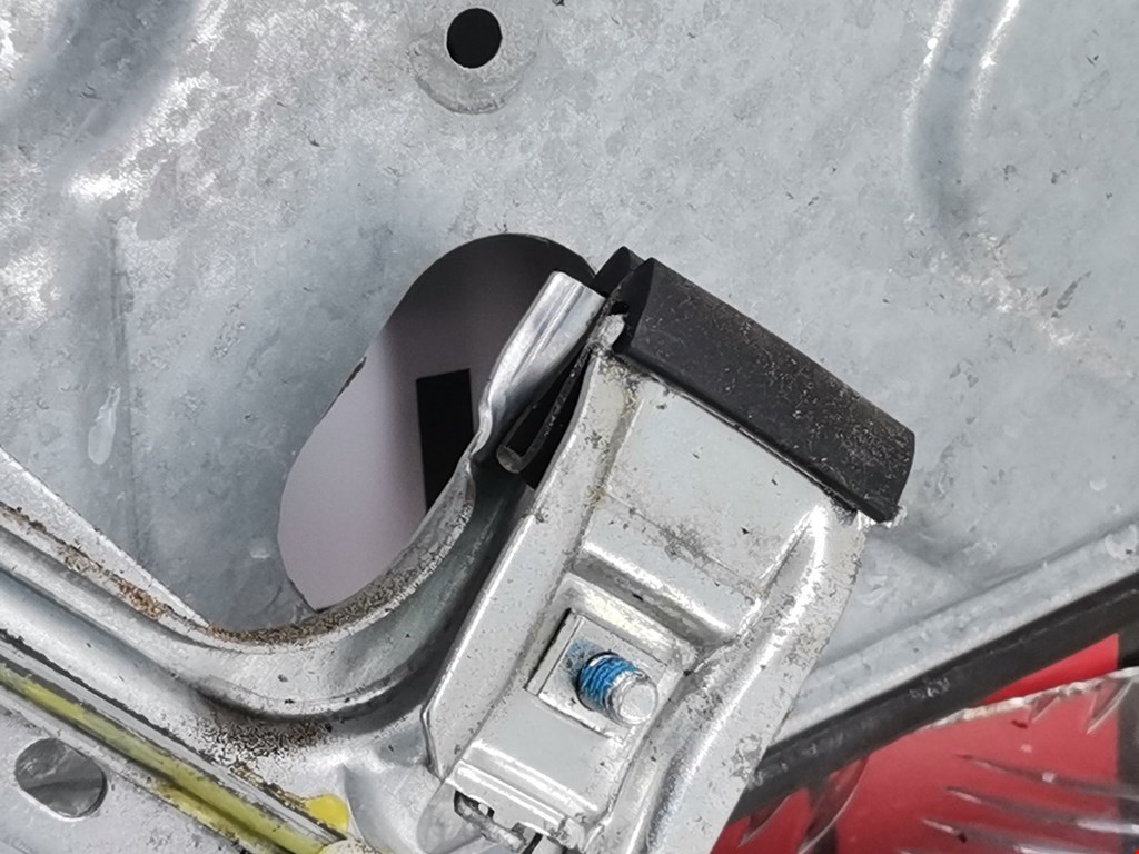 Стеклоподъемник задний левый FORD Focus II 2005-2011