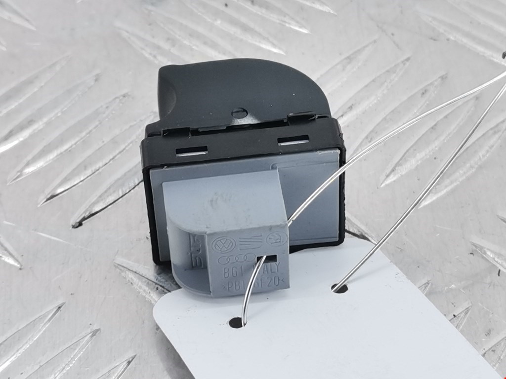 Кнопка стеклоподъемника AUDI A3 8P 2003-2013