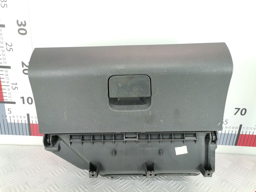 Бардачок VOLKSWAGEN Polo IV 2001-2009