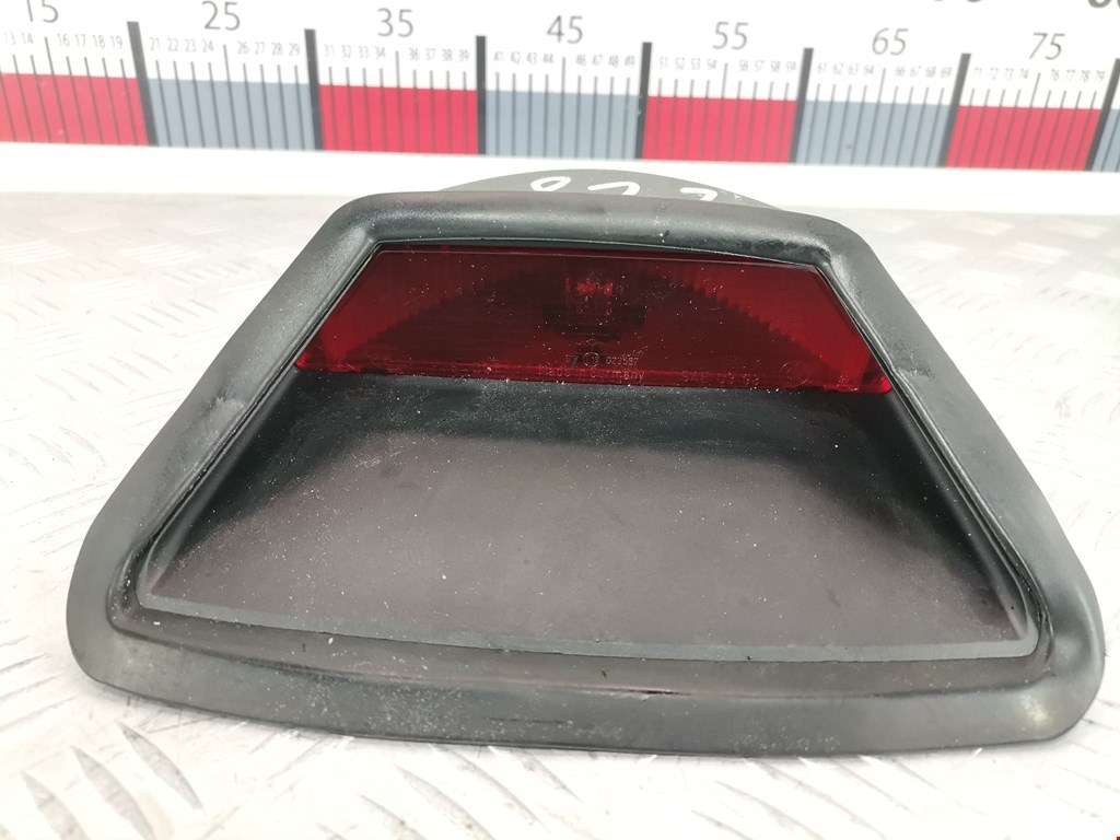 Фонарь дополнительный тормозной (стоп-сигнал) BMW 7-Series (E38) (1994-2001)