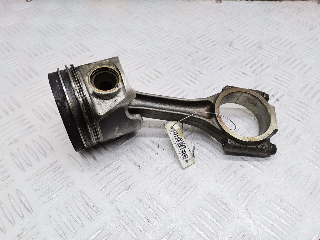 Поршень с шатуном AUDI A4 B7 2004-2007
