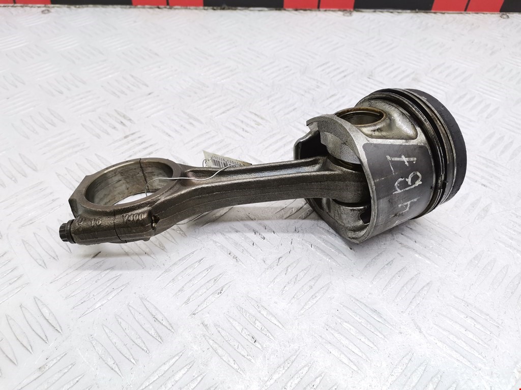 Поршень с шатуном AUDI A4 B7 2004-2007