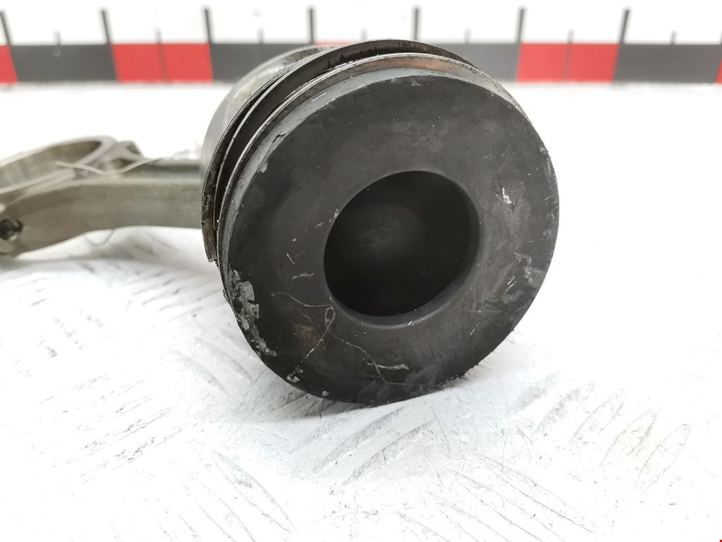 Поршень с шатуном AUDI A4 B7 2004-2007