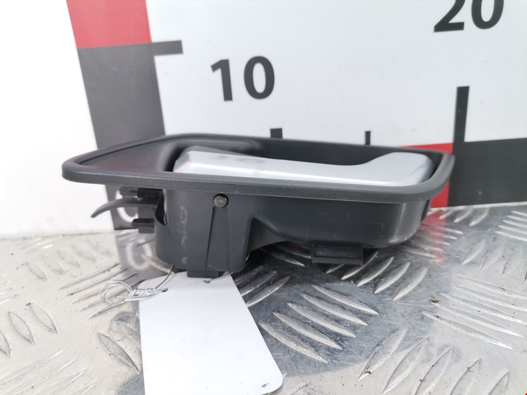 Ручка дверная задняя внутренняя левая LAND ROVER Range Rover Sport 2005-2013