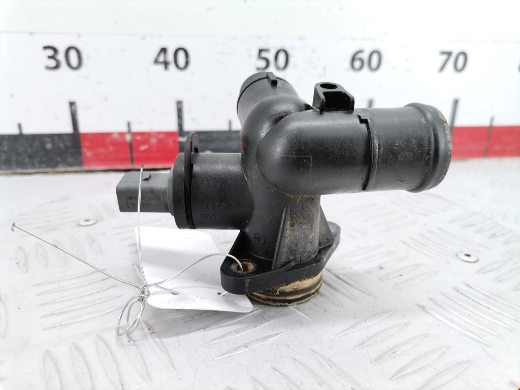 Тройник системы охлаждения AUDI A4 B7 2004-2007