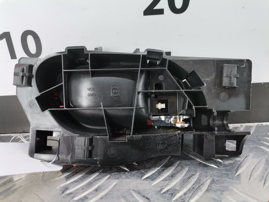 Ручка дверная задняя внутренняя левая CITROEN C4 Picasso 2006-2013