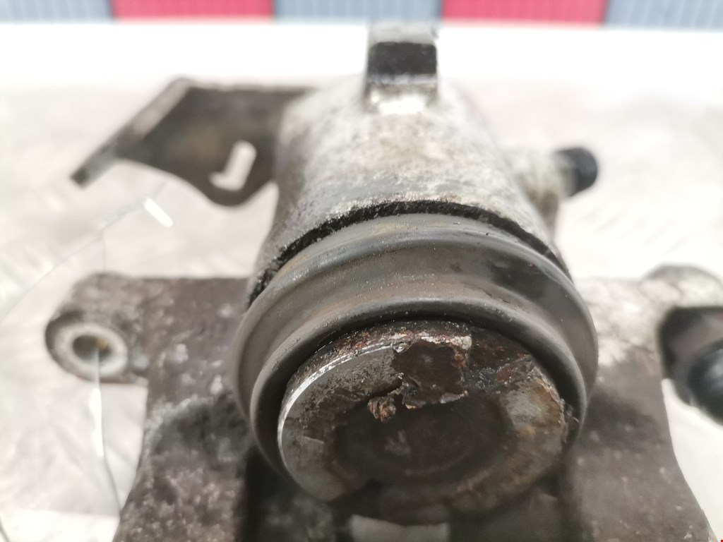 Суппорт задний левый VOLKSWAGEN Golf IV 1997-2003