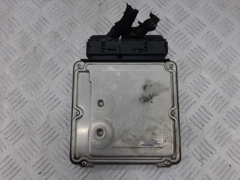 Блок управления двигателя (ЭБУ) AUDI A4 B7 2004-2007