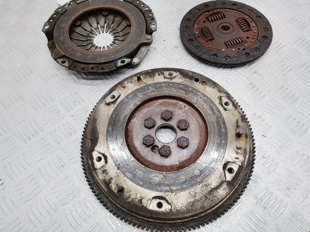 Маховик (демпфер сцепления) MAZDA Mazda 2 DY 2003-2007