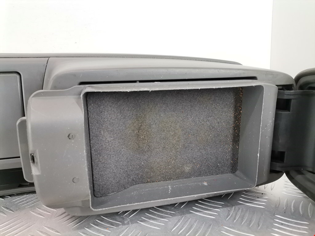 Консоль MAZDA Mazda 6 GG 2000-2007