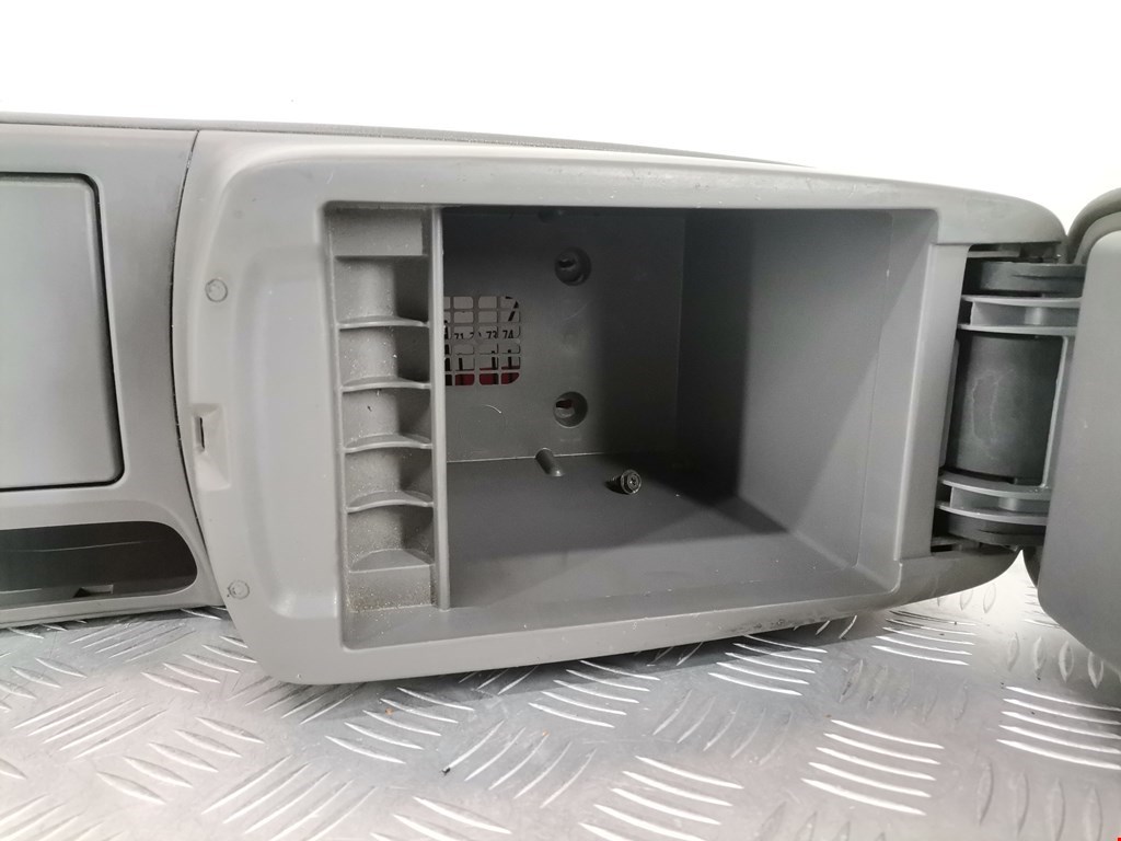 Консоль MAZDA Mazda 6 GG 2000-2007