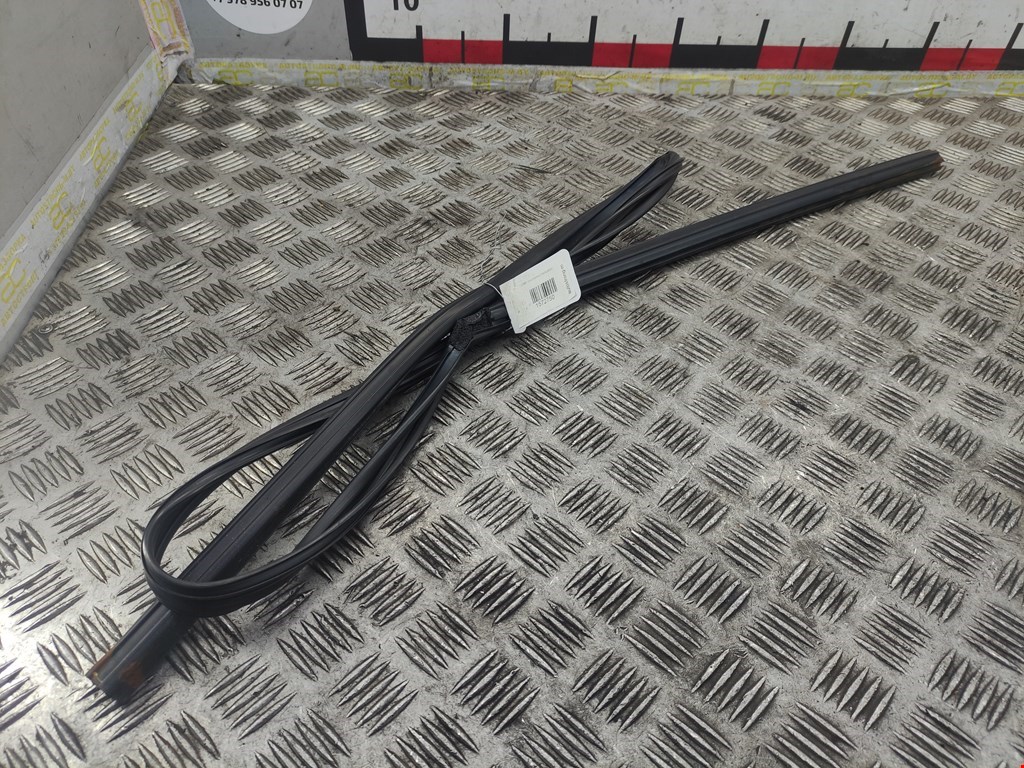 Уплотнитель (внутри) MAZDA Mazda 3 BK 2003-2009