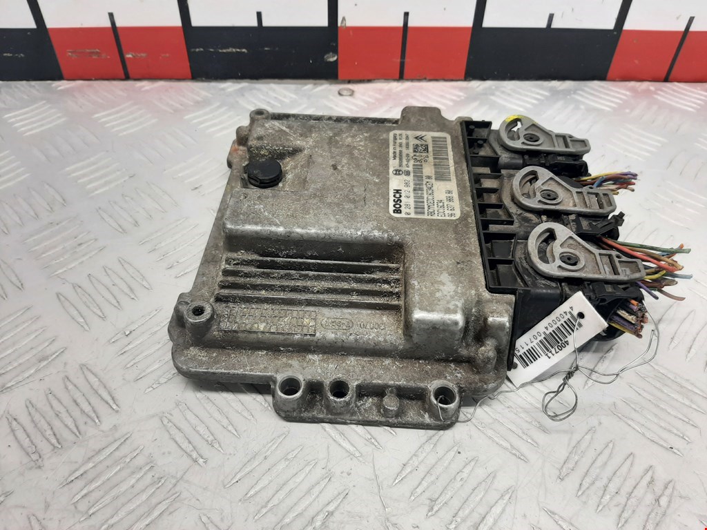 Блок управления двигателя (ЭБУ) PEUGEOT Expert II 2007-2016