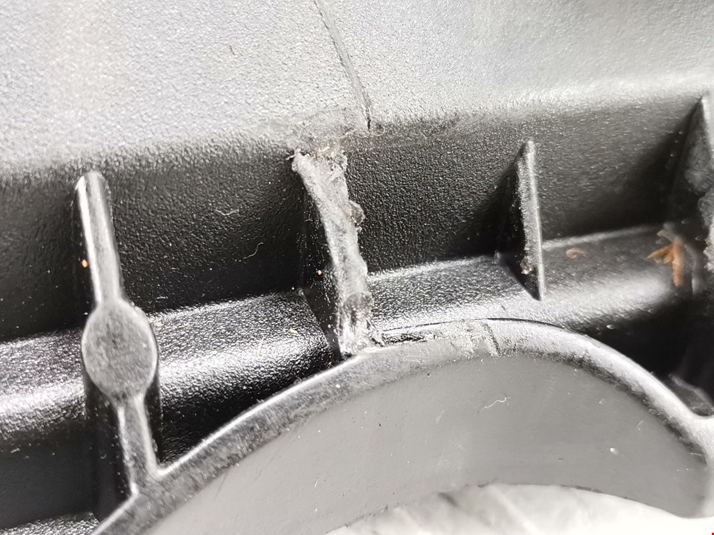 Крышка головки блока (клапанная) BMW 6er E63/E64 2003-2011