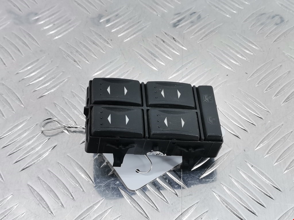 Блок управления стеклоподъемниками FORD Mondeo III 2000-2007