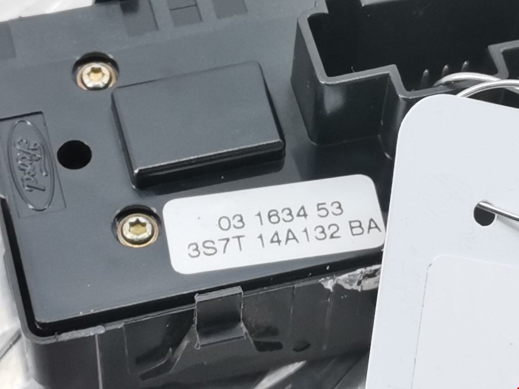 Блок управления стеклоподъемниками FORD Mondeo III 2000-2007