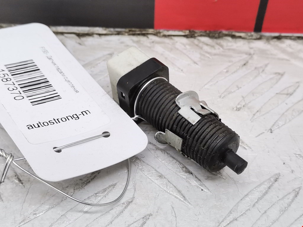 Датчик положения педали сцепления (Выключатель сцепления) Renault Scenic 1 (1996-2003)