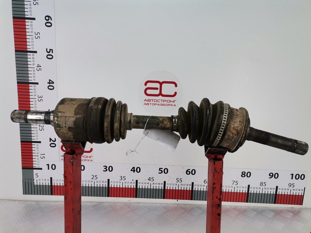 Полуось (привод, приводной вал) передняя правая KIA Retona 1998-2003