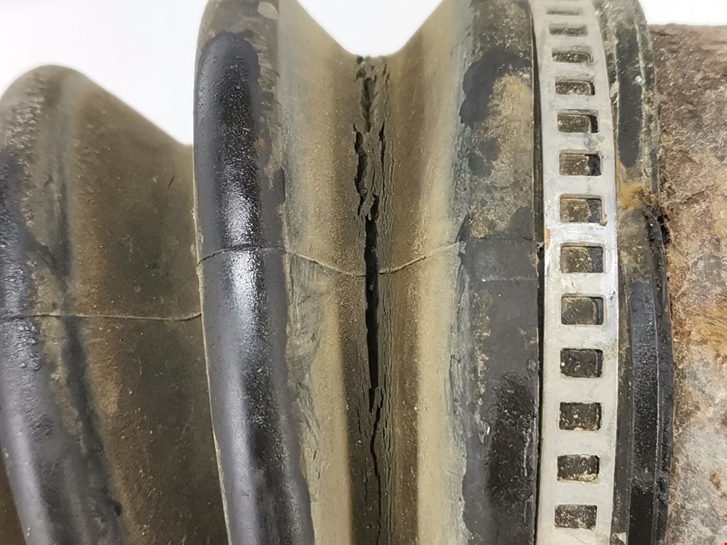 Полуось (привод, приводной вал) передняя правая KIA Retona 1998-2003